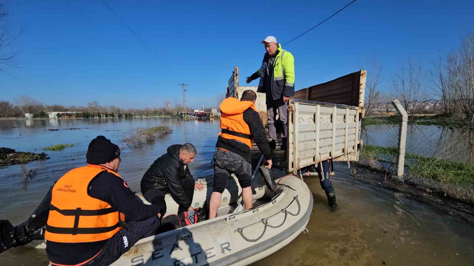 Meriç Nehri çevresinde can pazarı: Vatandaşlar tahliye ediliyor
