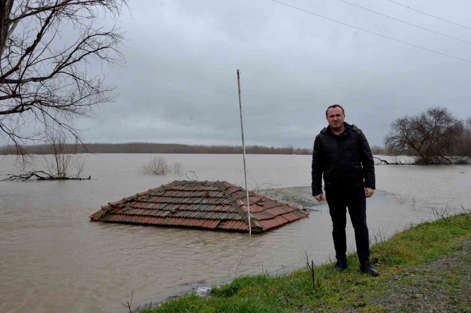 Meriç Nehri taştı, Subaşı’ndaki tarım arazileri sular altında kaldı
