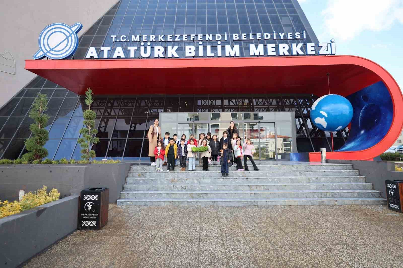 Merkezefendi Atatürk Bilim Merkezine minik öğrenciler ziyaret etti
