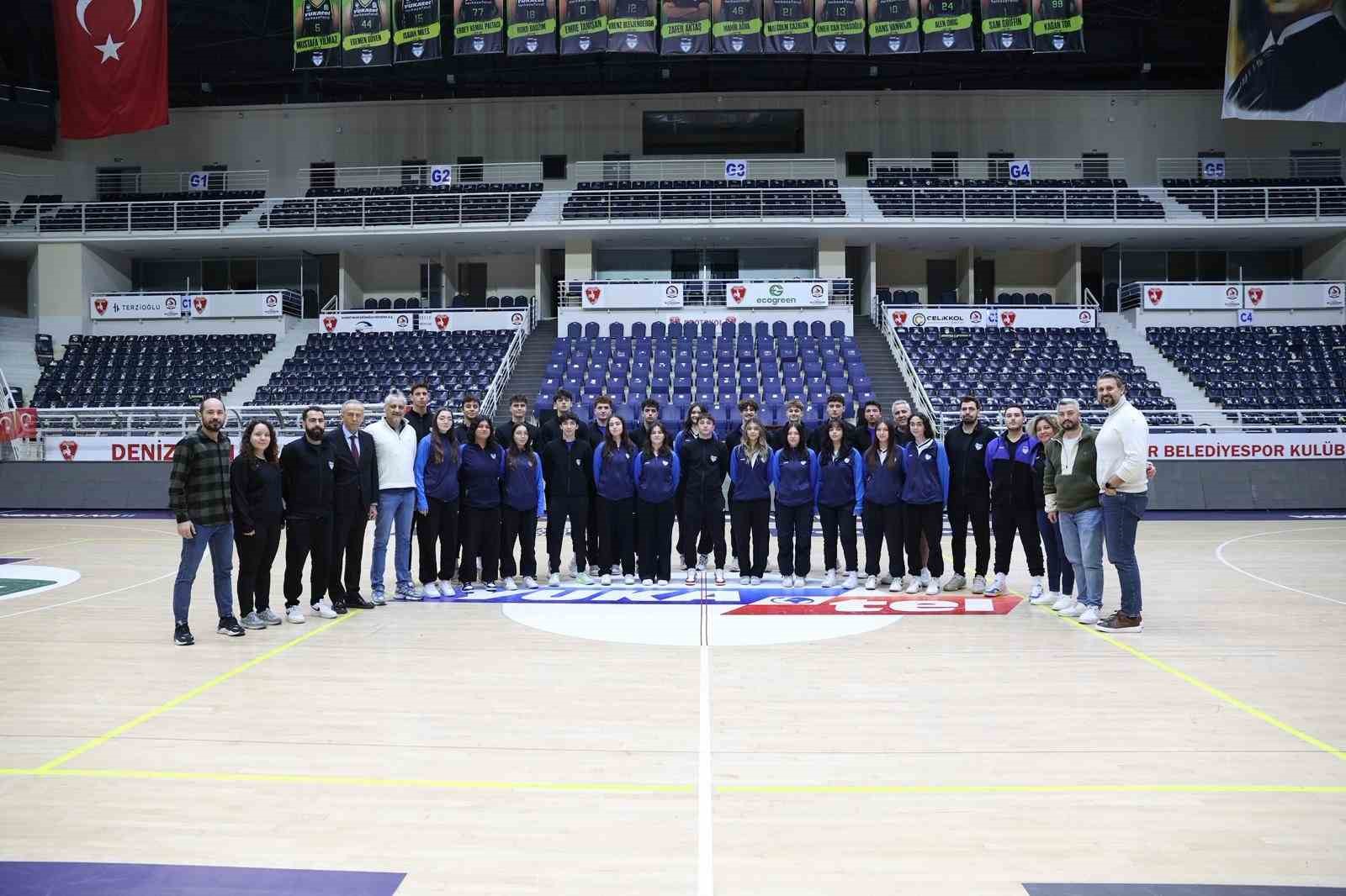 Merkezefendi Belediyesi Gençlik ve Spor Kulübü’nde şampiyona heyecanı yaşanıyor
Merkezefendi Belediyesi Gençlik ve Spor Kulübü’nde şampiyona heyecanı yaşanıyor