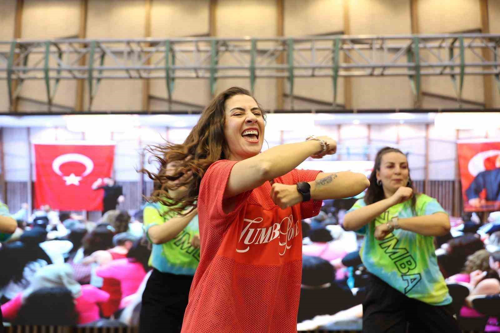 Merkezefendi’de dans ve spor tutkunları bir araya geldi
