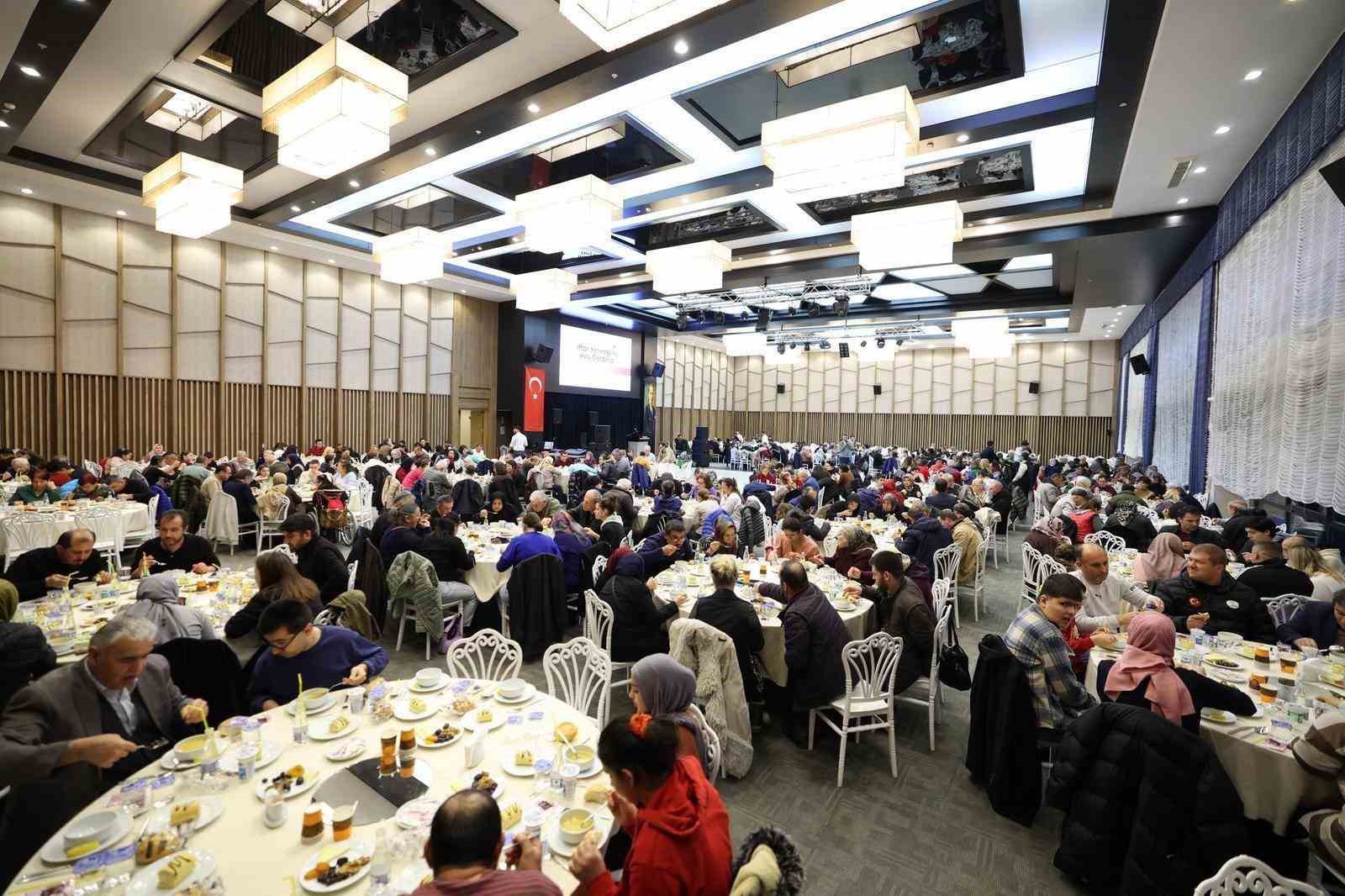 Merkezefendi’de Engelsiz Yaşam Akademisi aileleri iftarda buluştu
