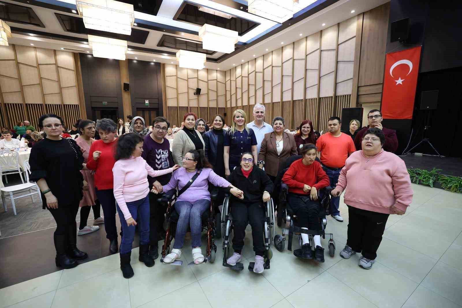 Merkezefendi’de Engelsiz Yaşam Akademisi aileleri iftarda buluştu
