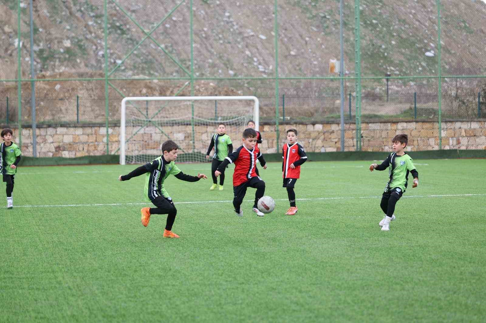 Merkezefendi’de U-9 Şenlik Ligi tüm hızıyla devam ediyor
