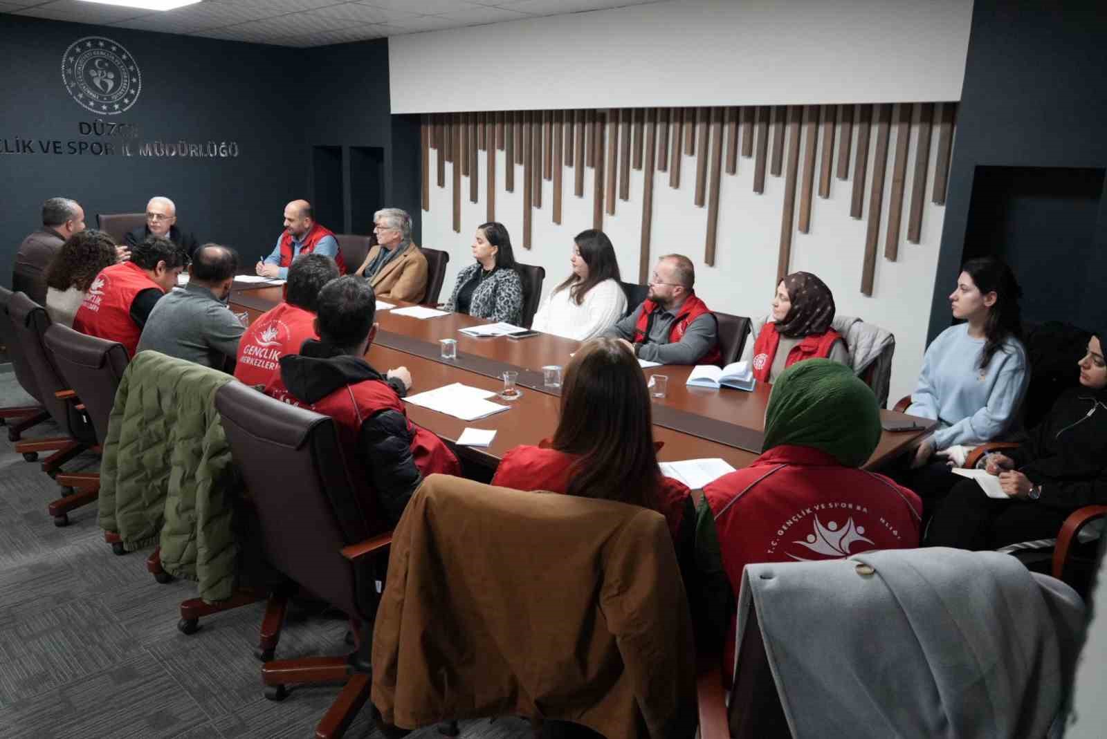 Merkezlerin karne sonuçları değerlendirildi
