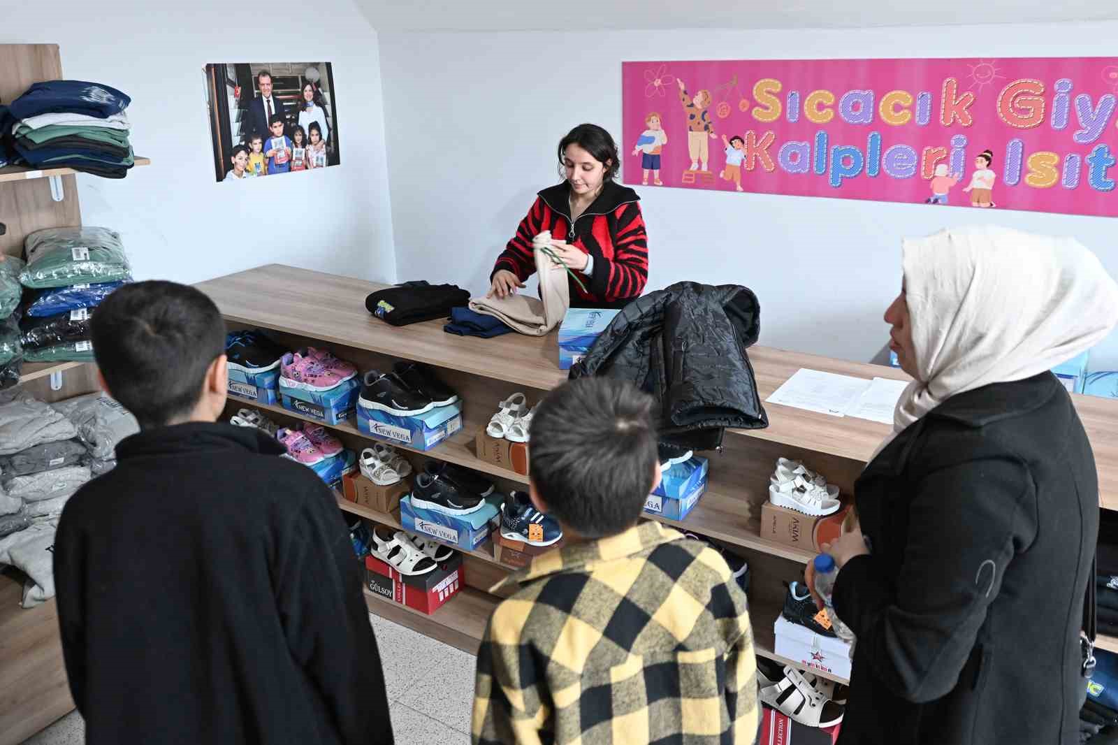 Mersin Büyükşehir Belediyesi, Kıyafet Evleri ile ailelerin yükünü hafifletiyor
