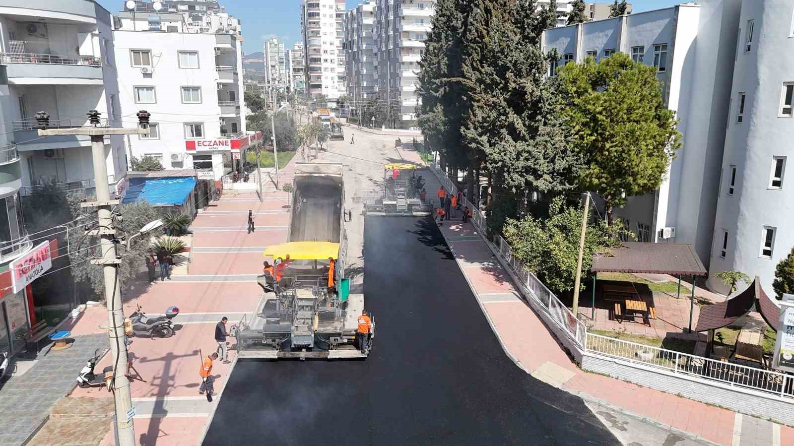 Mersin Büyükşehir Belediyesi Mezitli Yeni Mahalle yolunu yeniledi
