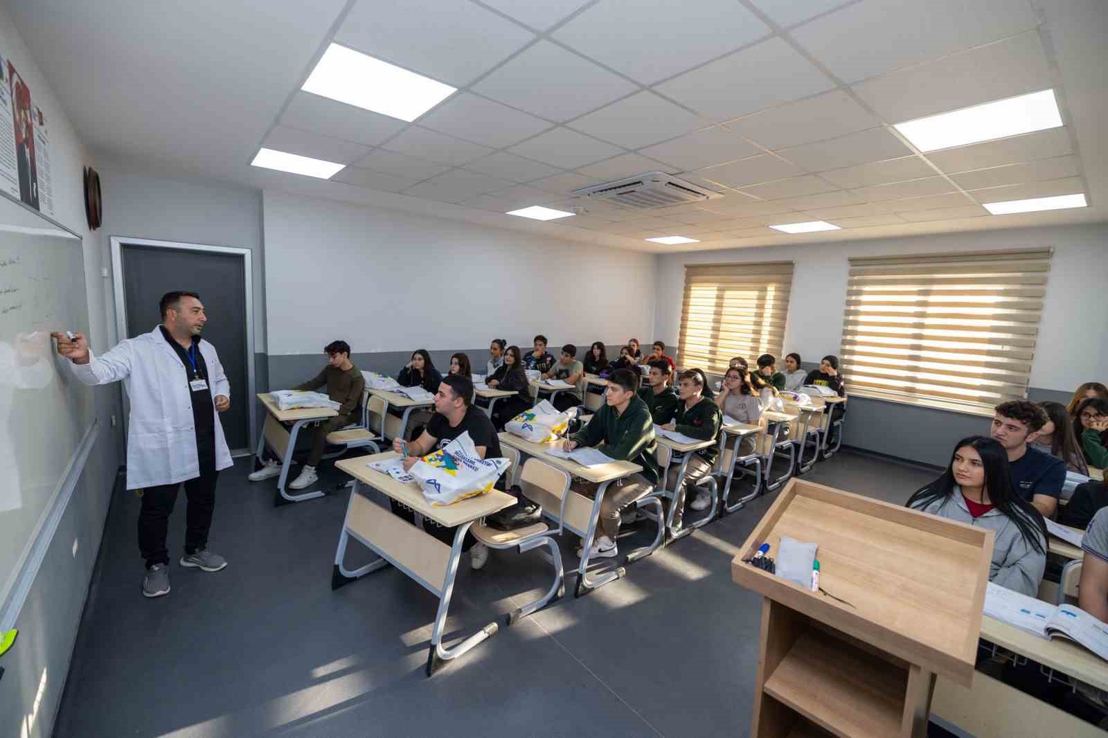 Mersin Büyükşehir Belediyesi, sosyal belediyecilikte örnek oldu
