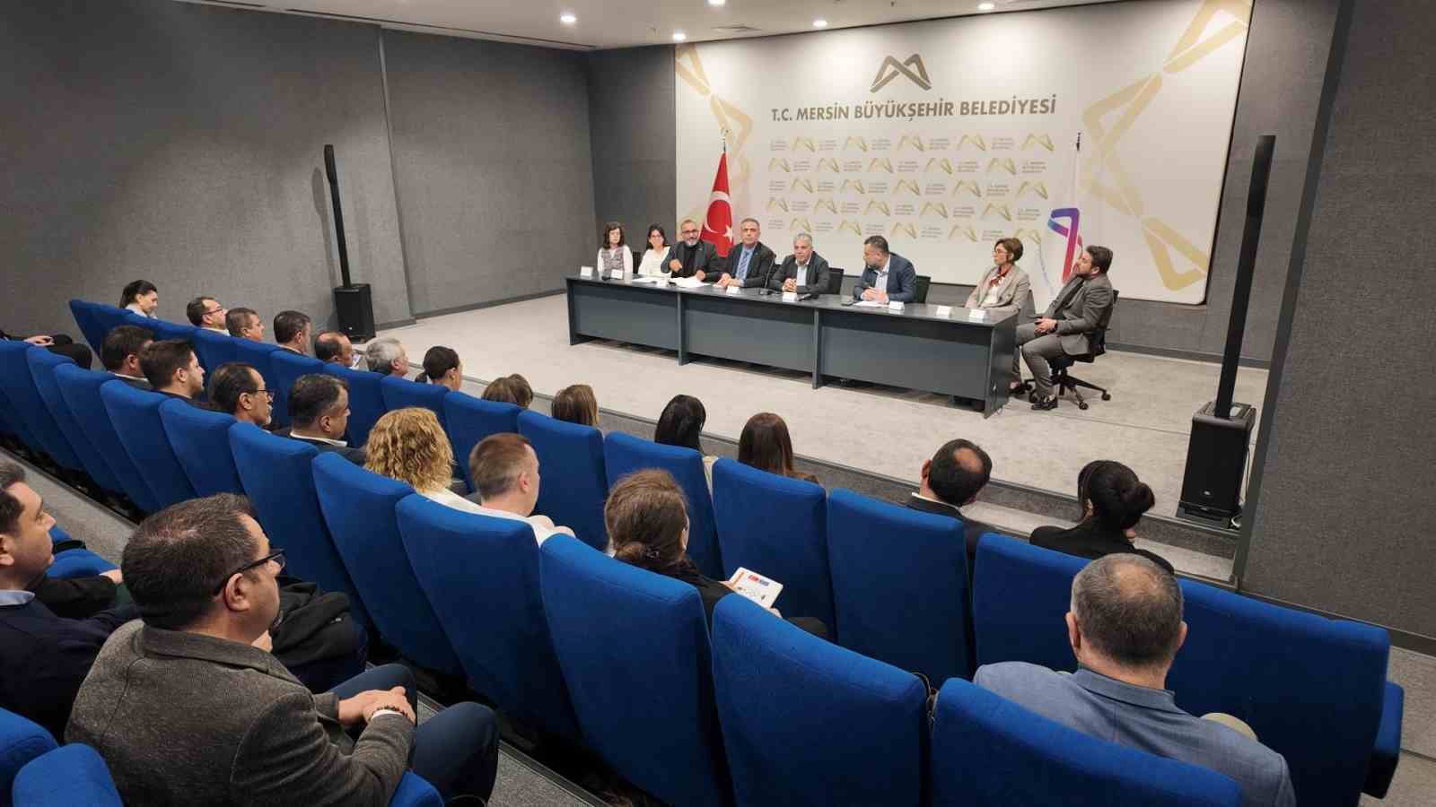 Mersin Büyükşehir kalite ve güvenlikte başarısını tescilledi
Mersin Büyükşehir kalite ve güvenlikte başarısını tescilledi