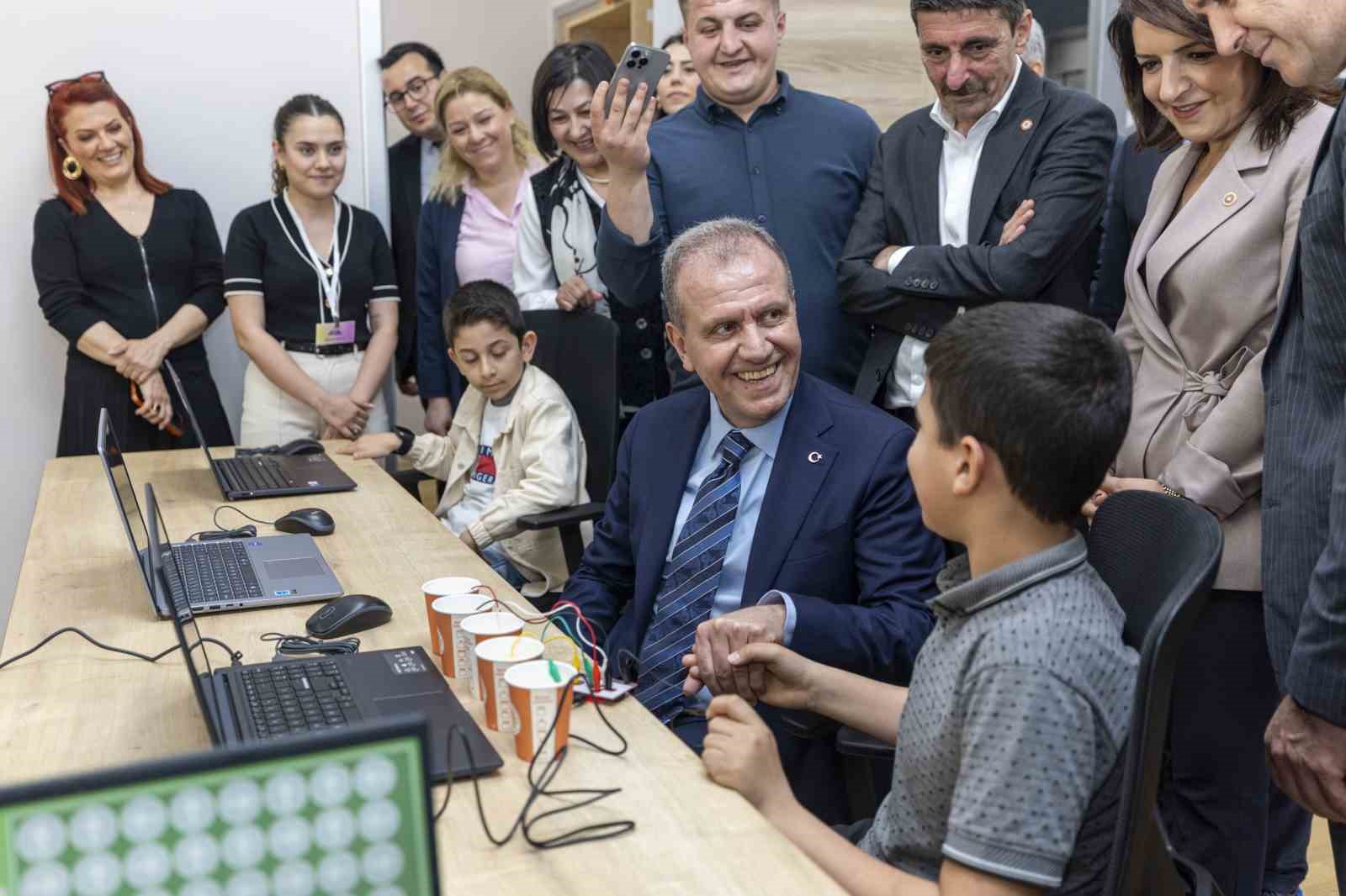 Mersin Lojistik Merkezi hizmete açıldı
