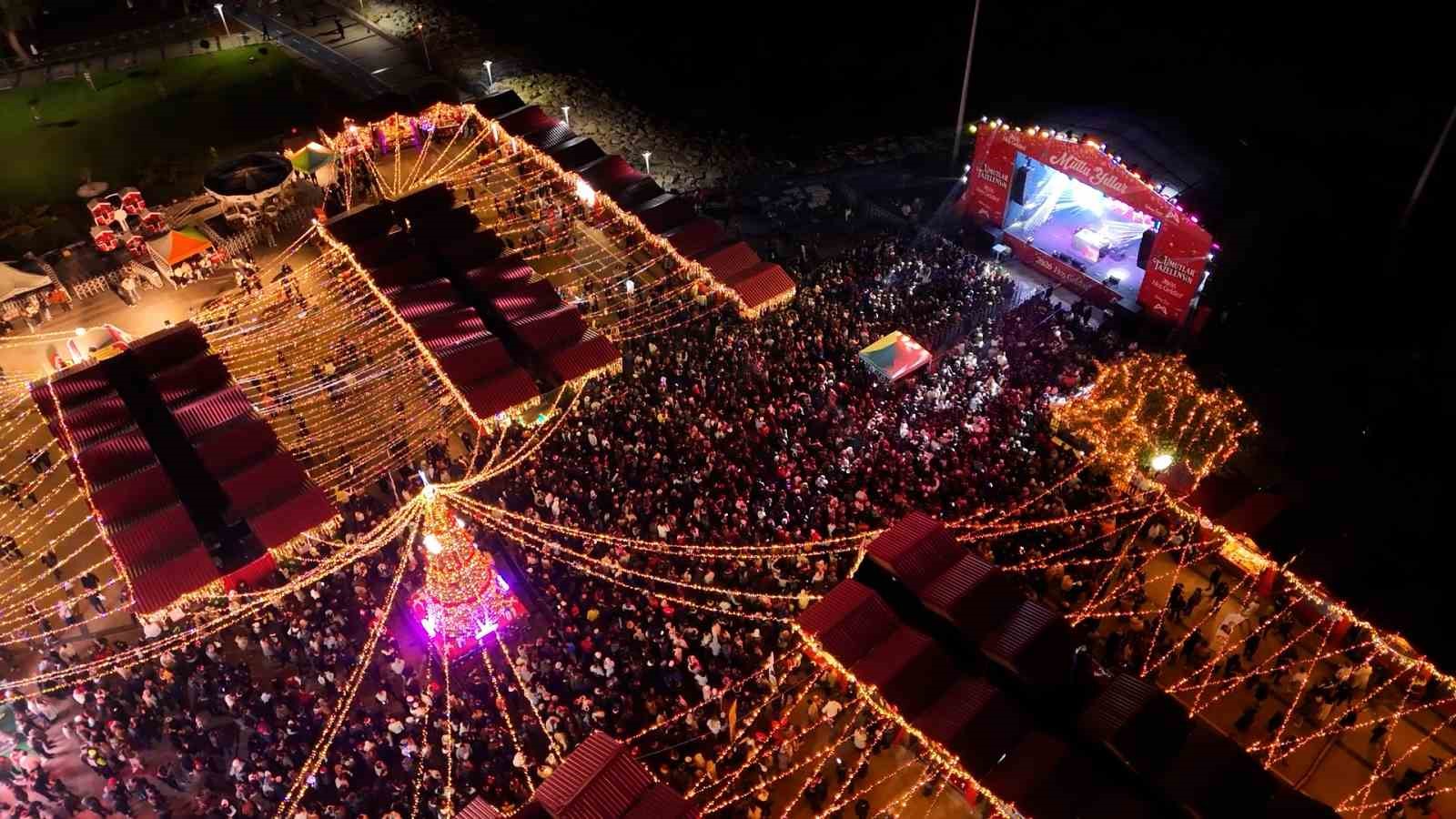 Mersin’de 2026 coşkusu sokaklara taştı
