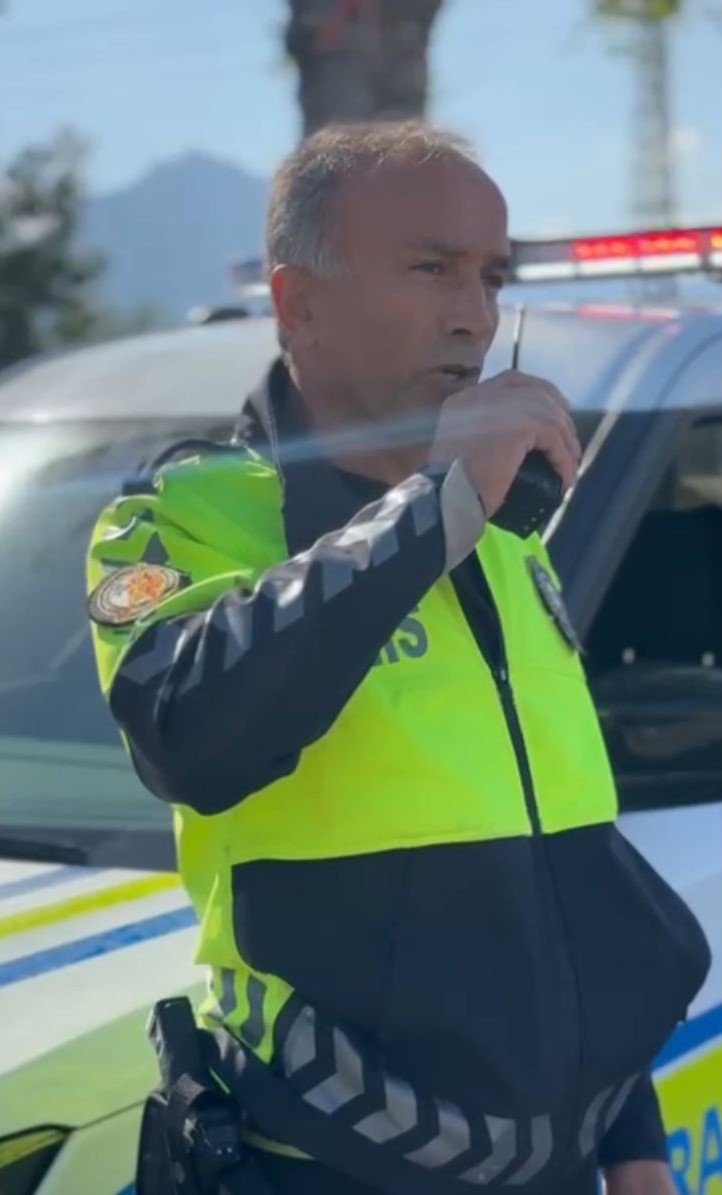 Mersin’de 28 yıllık polis memuru telsizden veda etti
