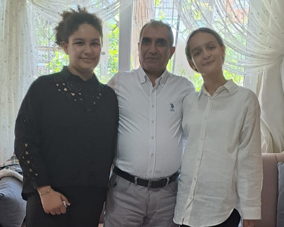 Mersin’de 3 kızın öldüğü kazanın ardından acılı babadan yürek yakan sözler
Mersin’de 3 kızın öldüğü kazanın ardından acılı babadan yürek yakan sözler