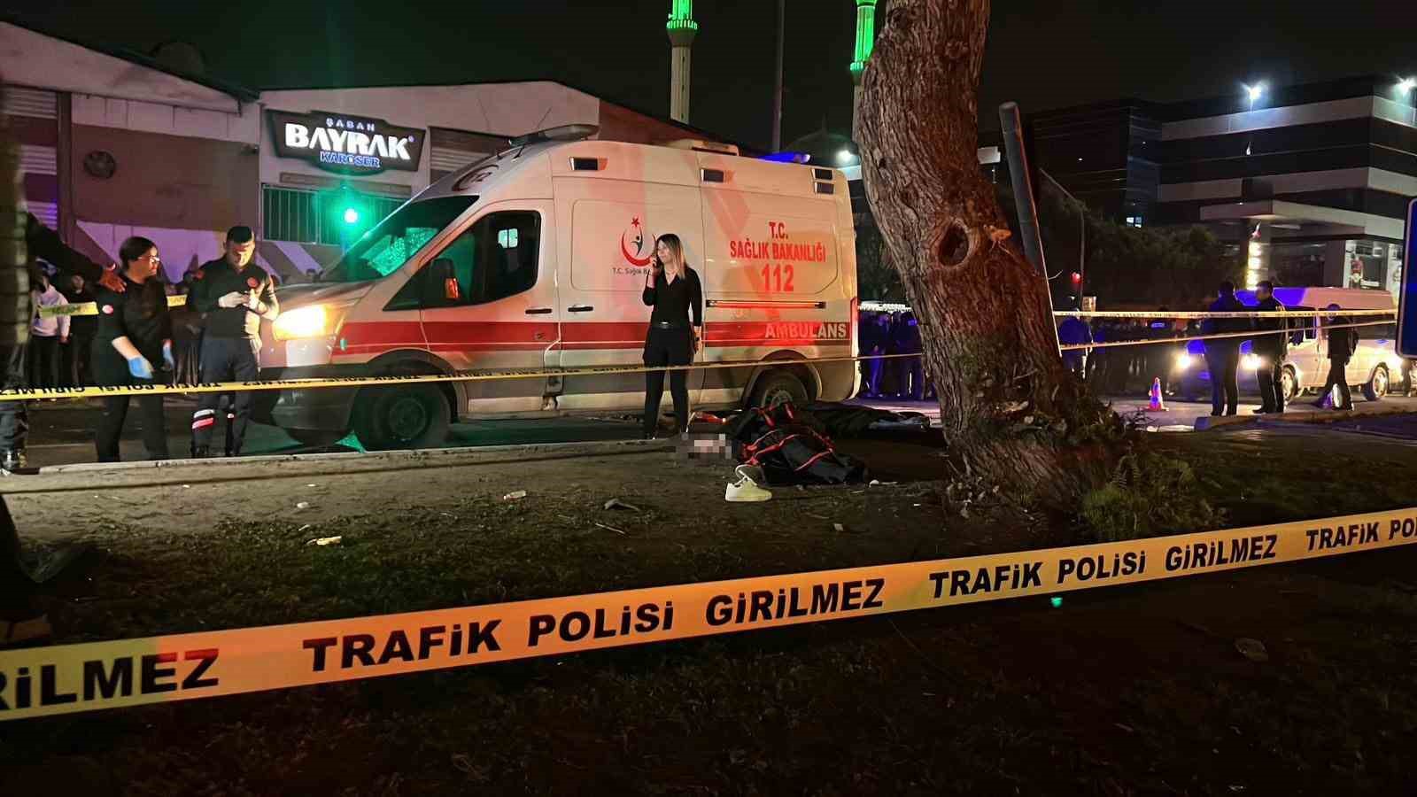 Mersin’de 3 kızın öldüğü kazanın ardından acılı babadan yürek yakan sözler
Mersin’de 3 kızın öldüğü kazanın ardından acılı babadan yürek yakan sözler