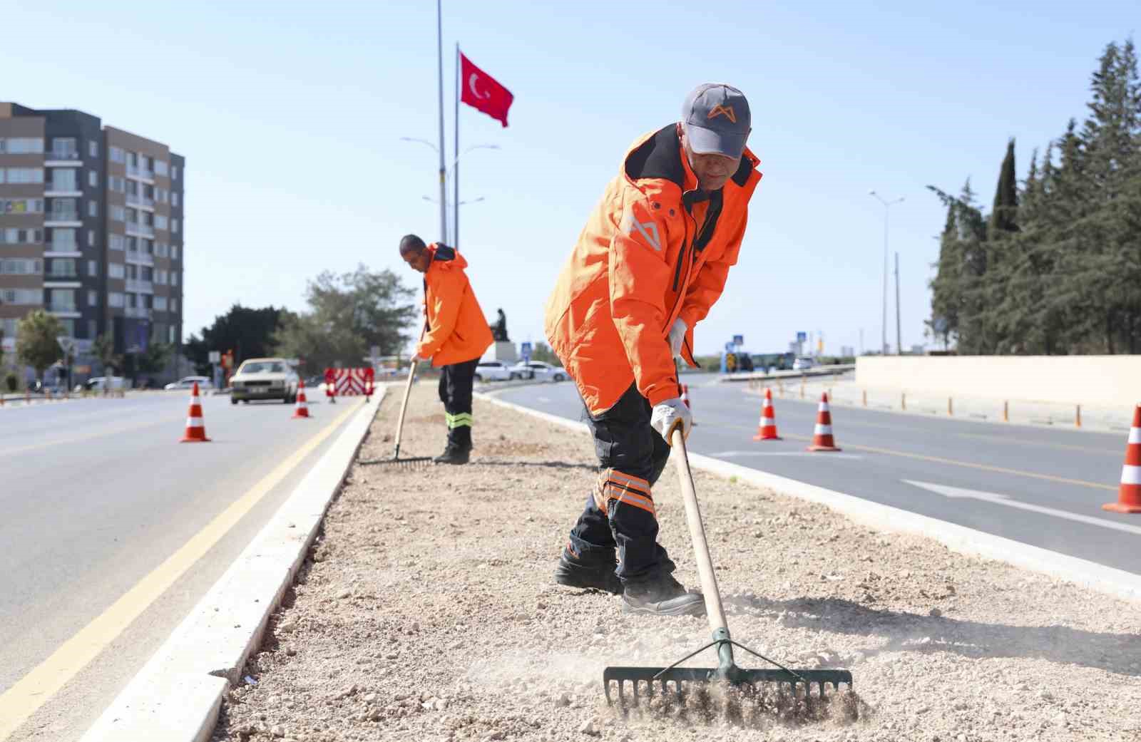 Mersin’de ağaçlandırma seferberliği başladı
Mersin’de ağaçlandırma seferberliği başladı