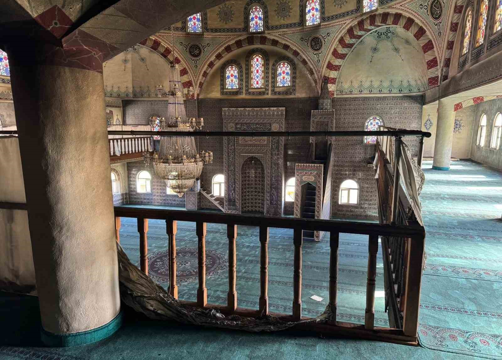 Mersin’de camide çıkan yangın hasara yol açtı
