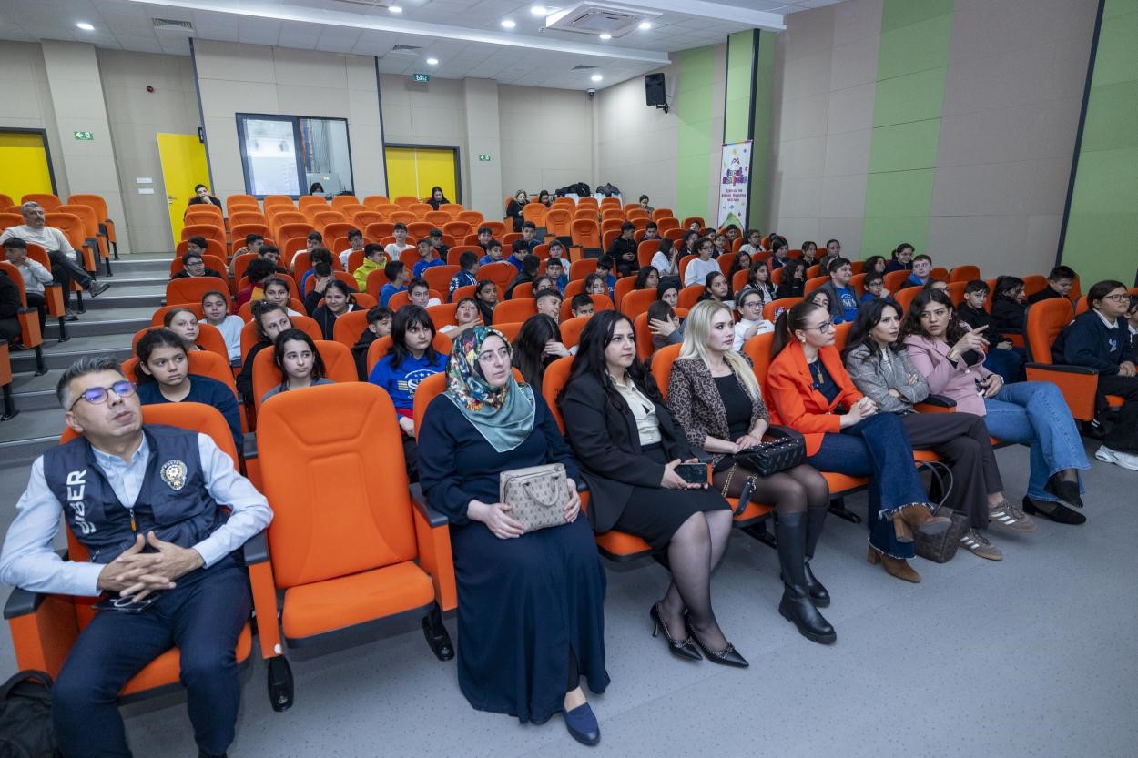 Mersin’de çocuklara siber güvenlik eğitimi verildi

