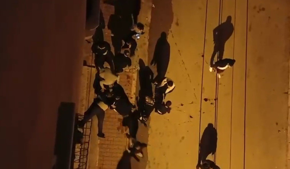 Mersin’de düğünde silahlı kavga: 1’i çocuk 8 kişi yaralandı
Mersin’de düğünde silahlı kavga: 1’i çocuk 8 kişi yaralandı