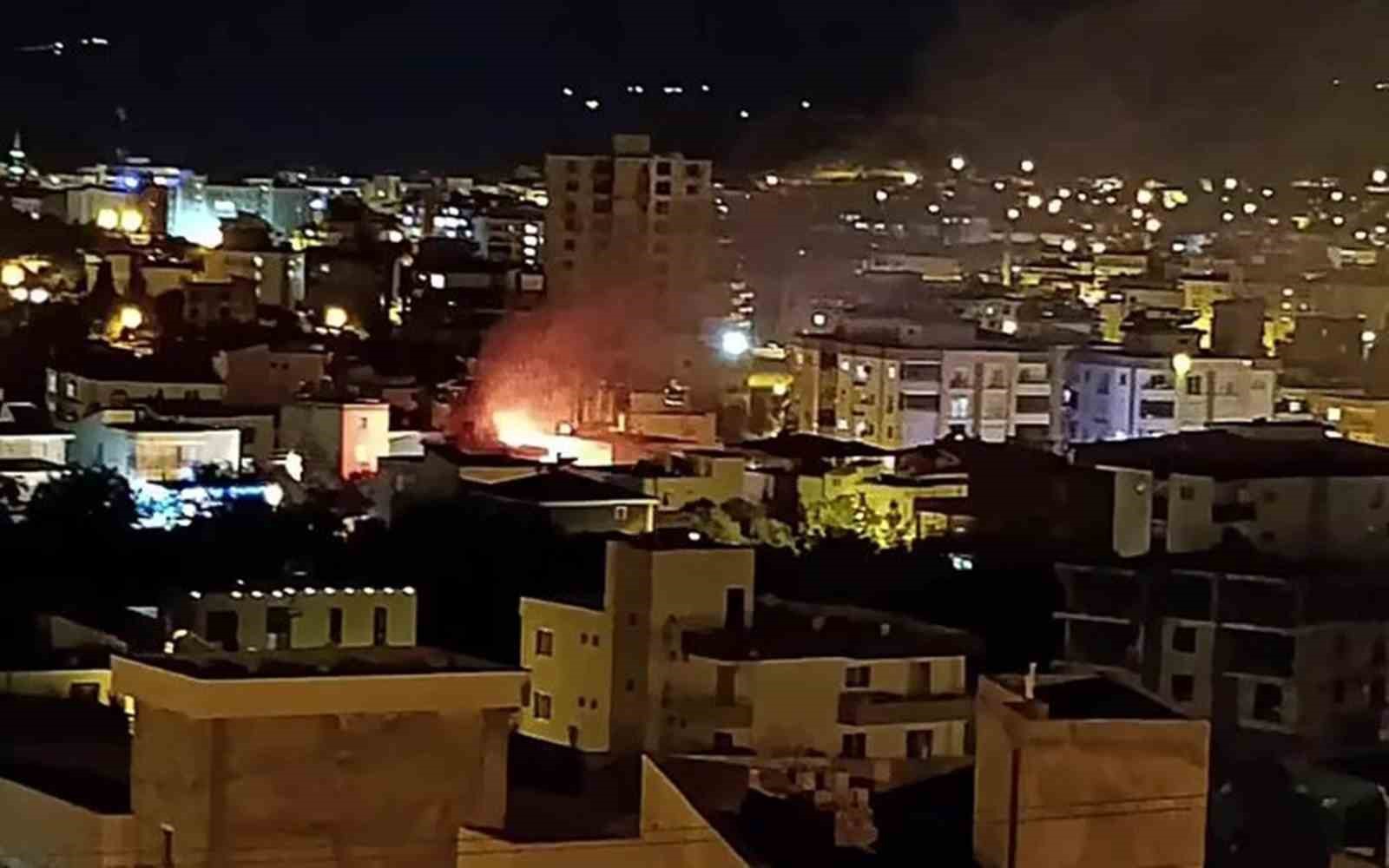 Mersin’de ev yangını
