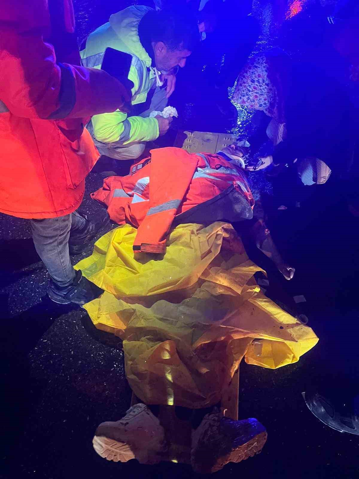 Mersin’de işçi servisi uçuruma yuvarlandı: 13 yaralı
