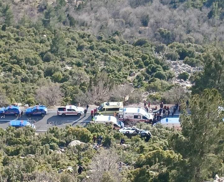 Mersin’de işçi servisi uçurumdan yuvarlandı: Ölü ve çok sayıda yaralı var
