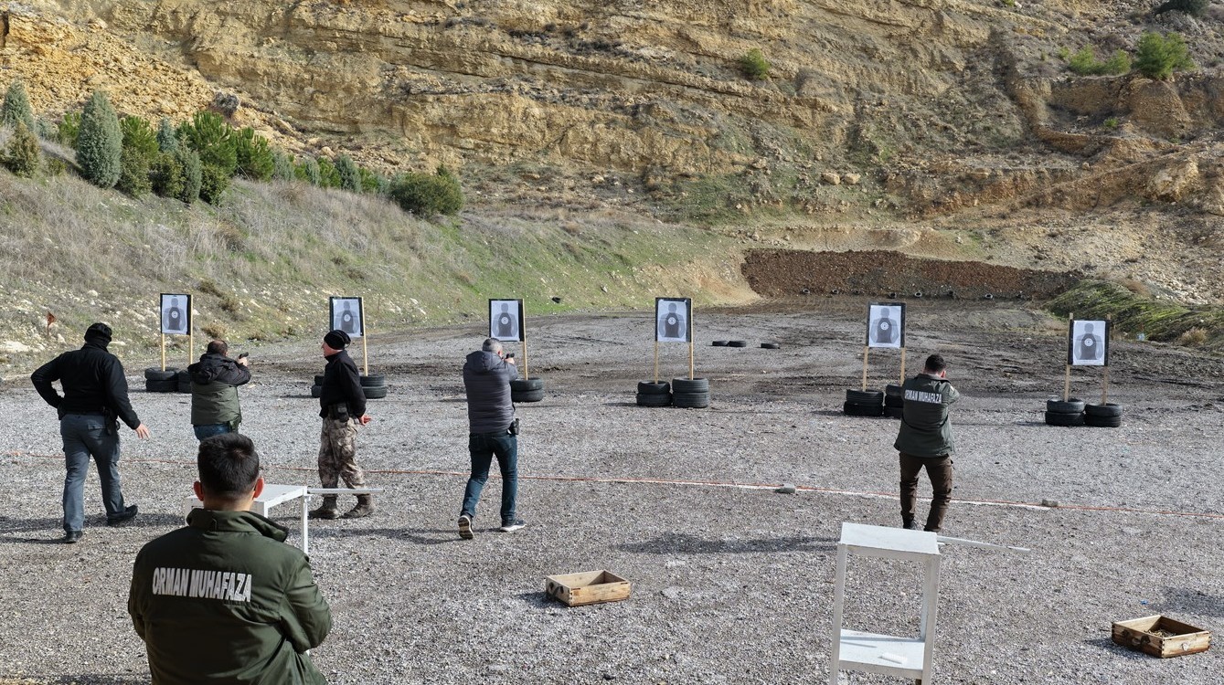 Mersin’de orman muhafaza personeline atış eğitimi
Mersin’de orman muhafaza personeline atış eğitimi
