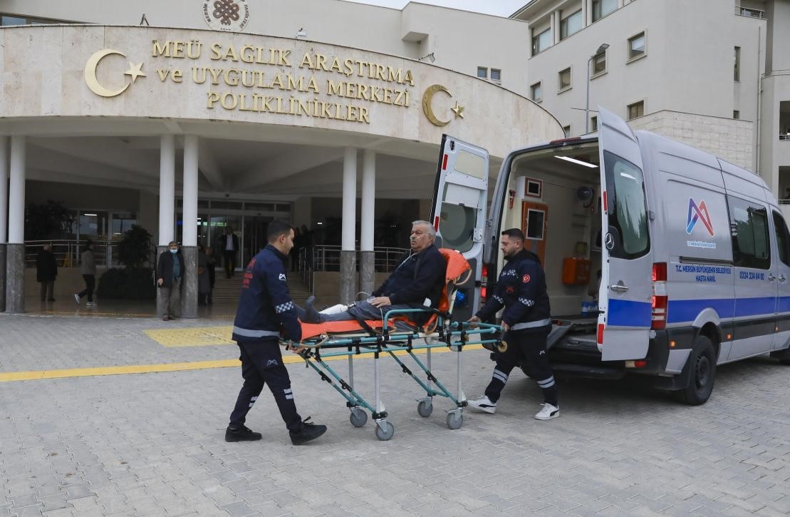 Mersin’de ücretsiz hasta nakil ambulansı hizmeti 85 bin hastaya ulaştı
Mersin’de ücretsiz hasta nakil ambulansı hizmeti 85 bin hastaya ulaştı
