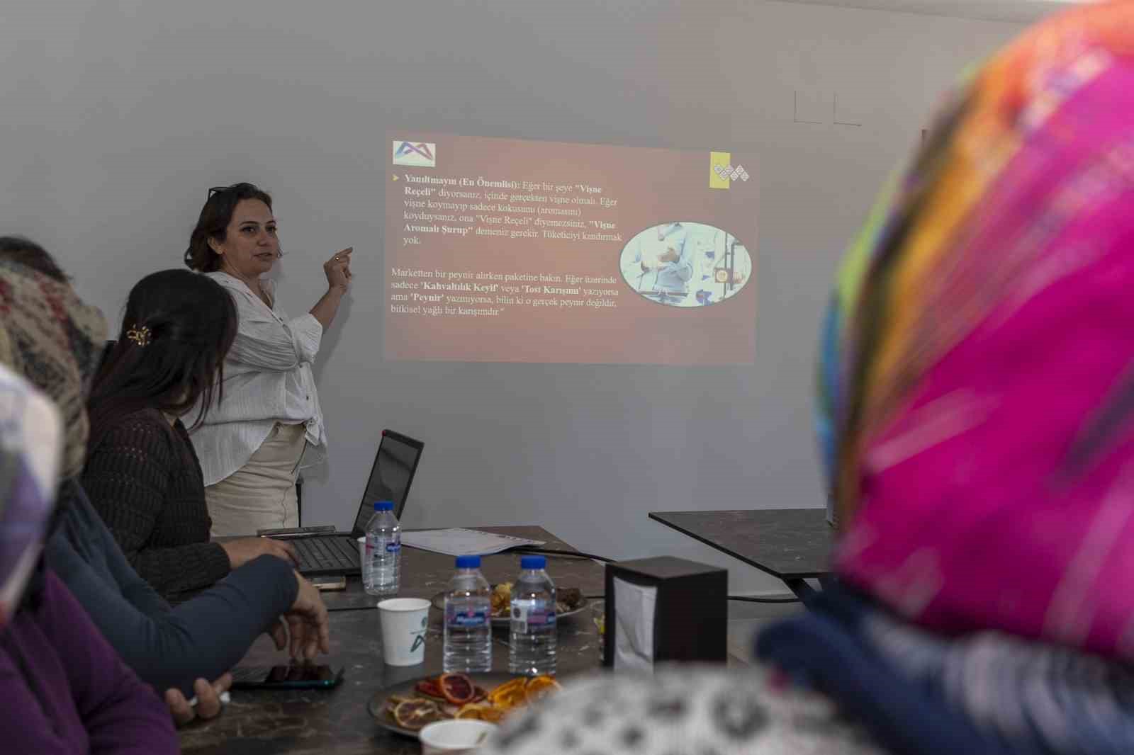 Mersin’de üreticilere gıda okuryazarlığı eğitimi
