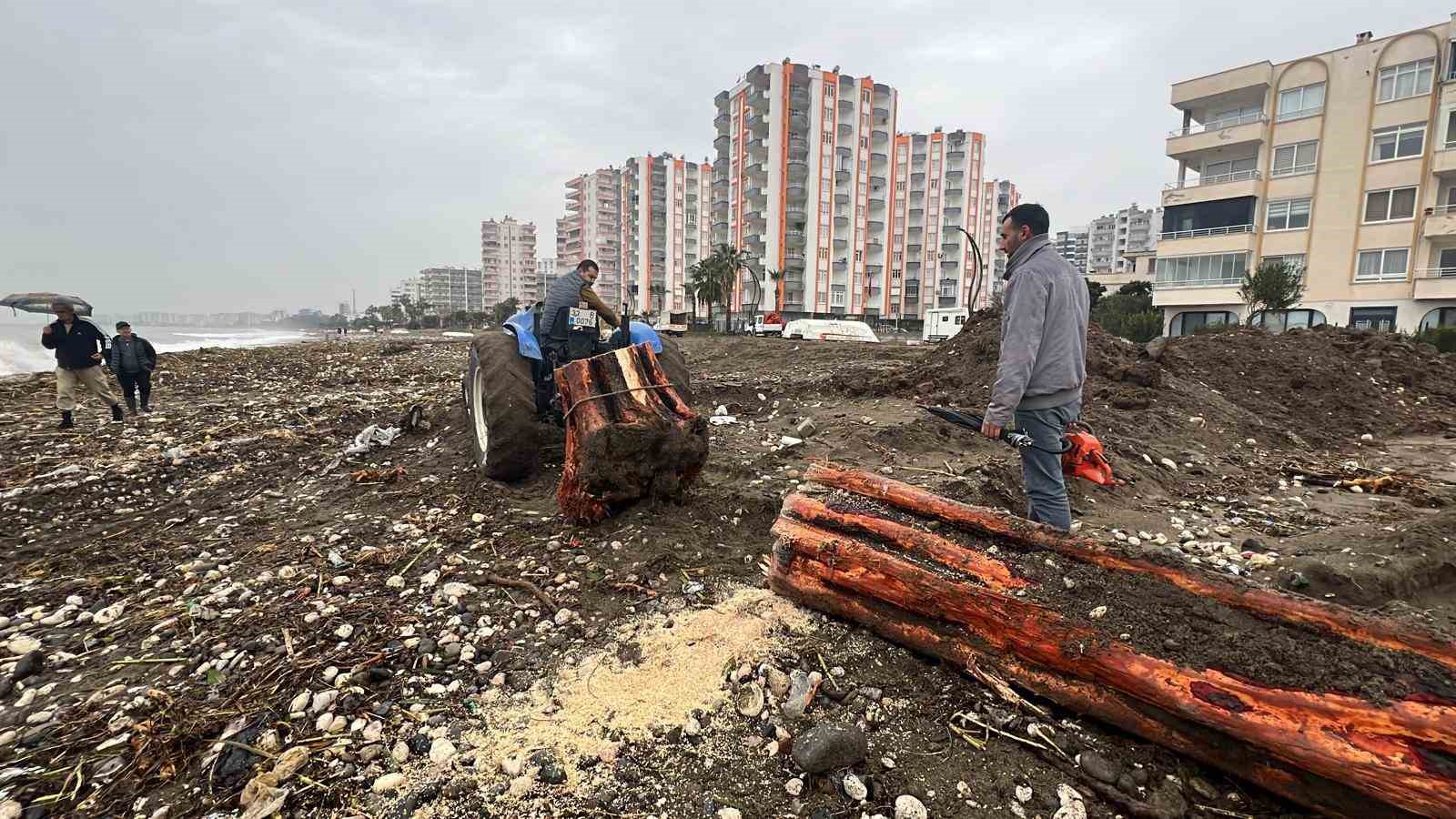 Mersin’de yıkılan köprü ve su basan sitelerin son durumu dronla görüntülendi
