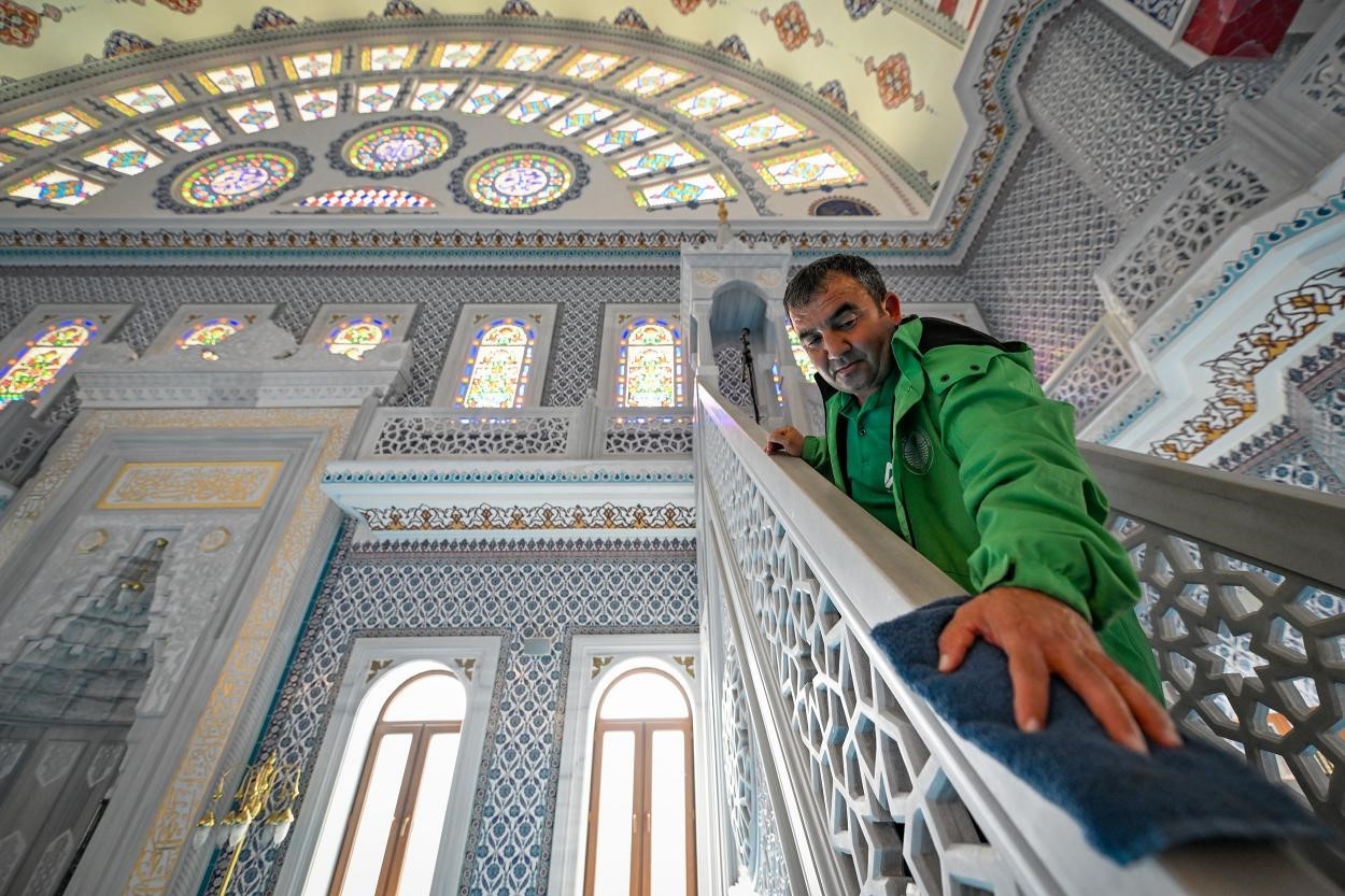 Mersin’in 13 ilçesinde ibadethaneler Ramazan’a hazırlanıyor
