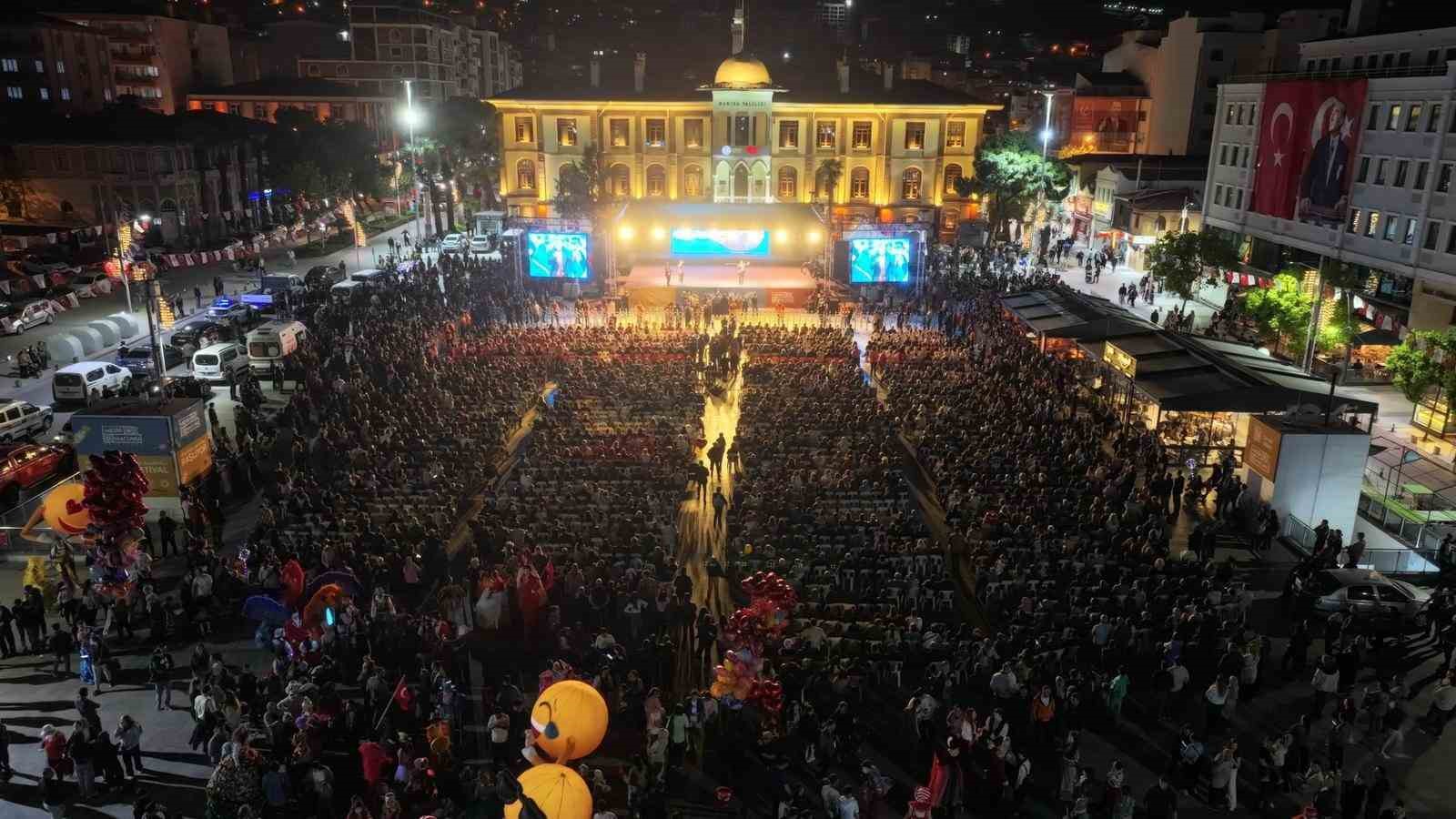 Mesir coşkusu sokaklara taştı
