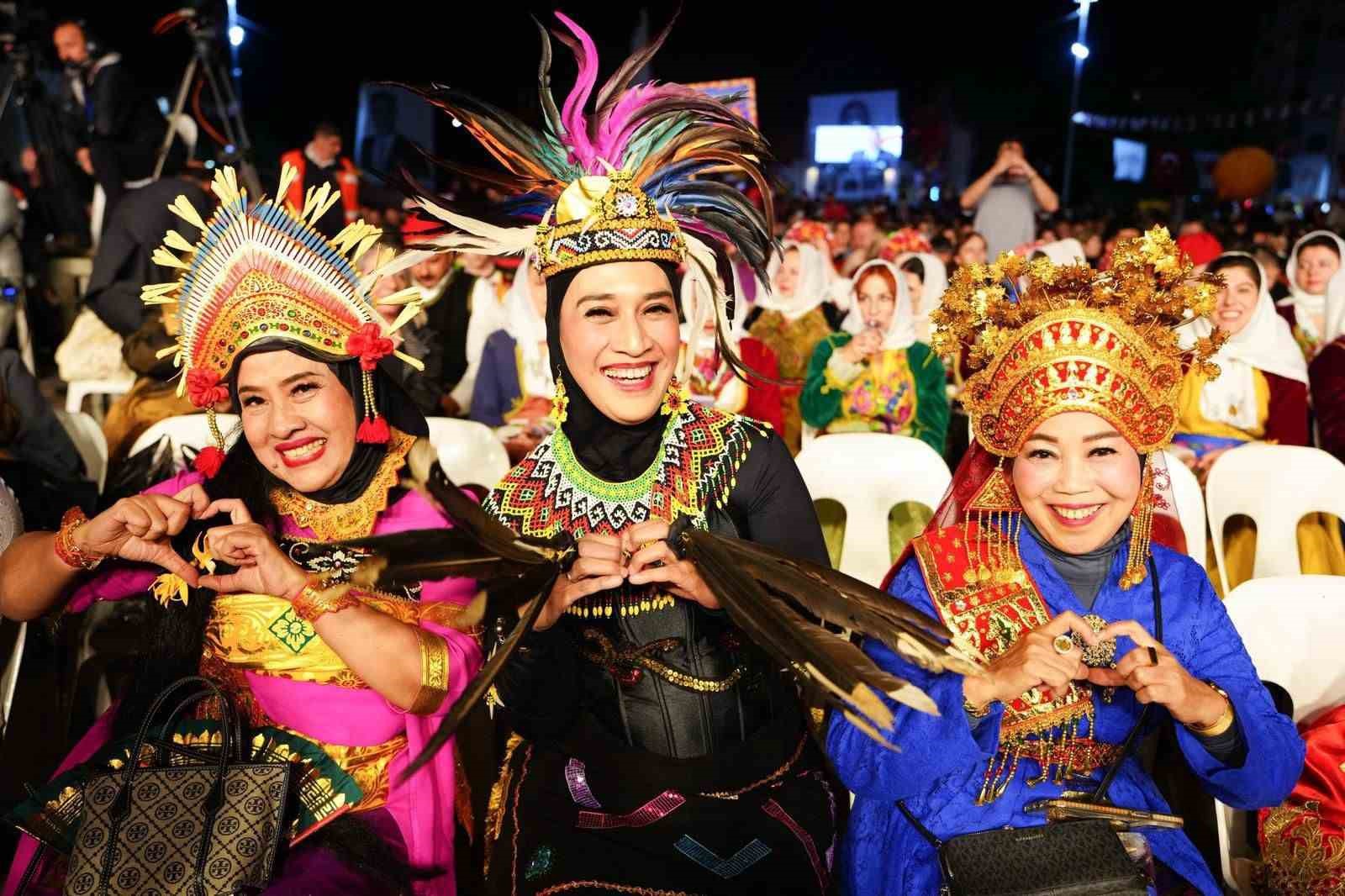 Mesir coşkusu sokaklara taştı
