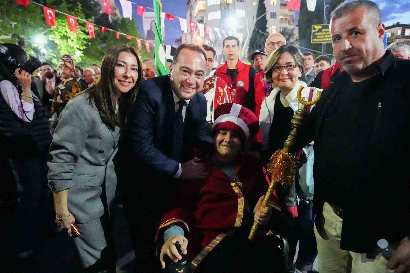 Mesir Fener Alayı şölene dönüştü
