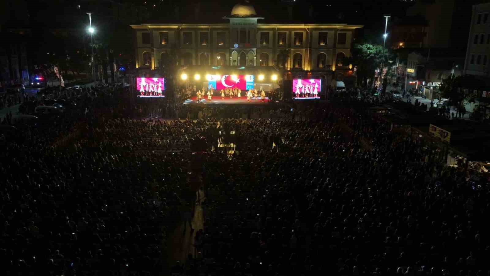 Mesir Fener Alayı şölene dönüştü
