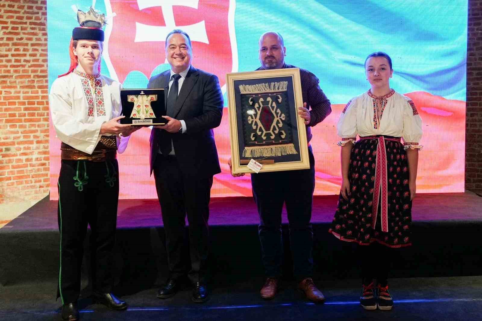 Mesir Festivali’nde dünya kültürleri Manisa’da buluştu
