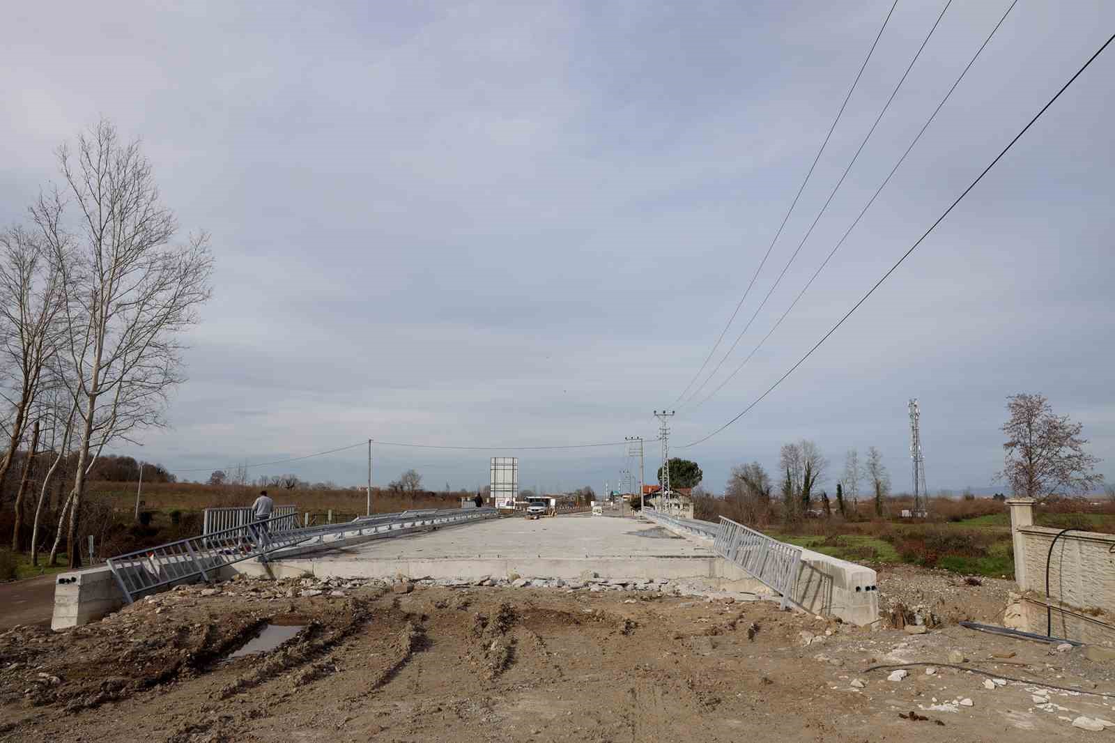 Mesudiye Köprüsü ulaşım için gün sayıyor
