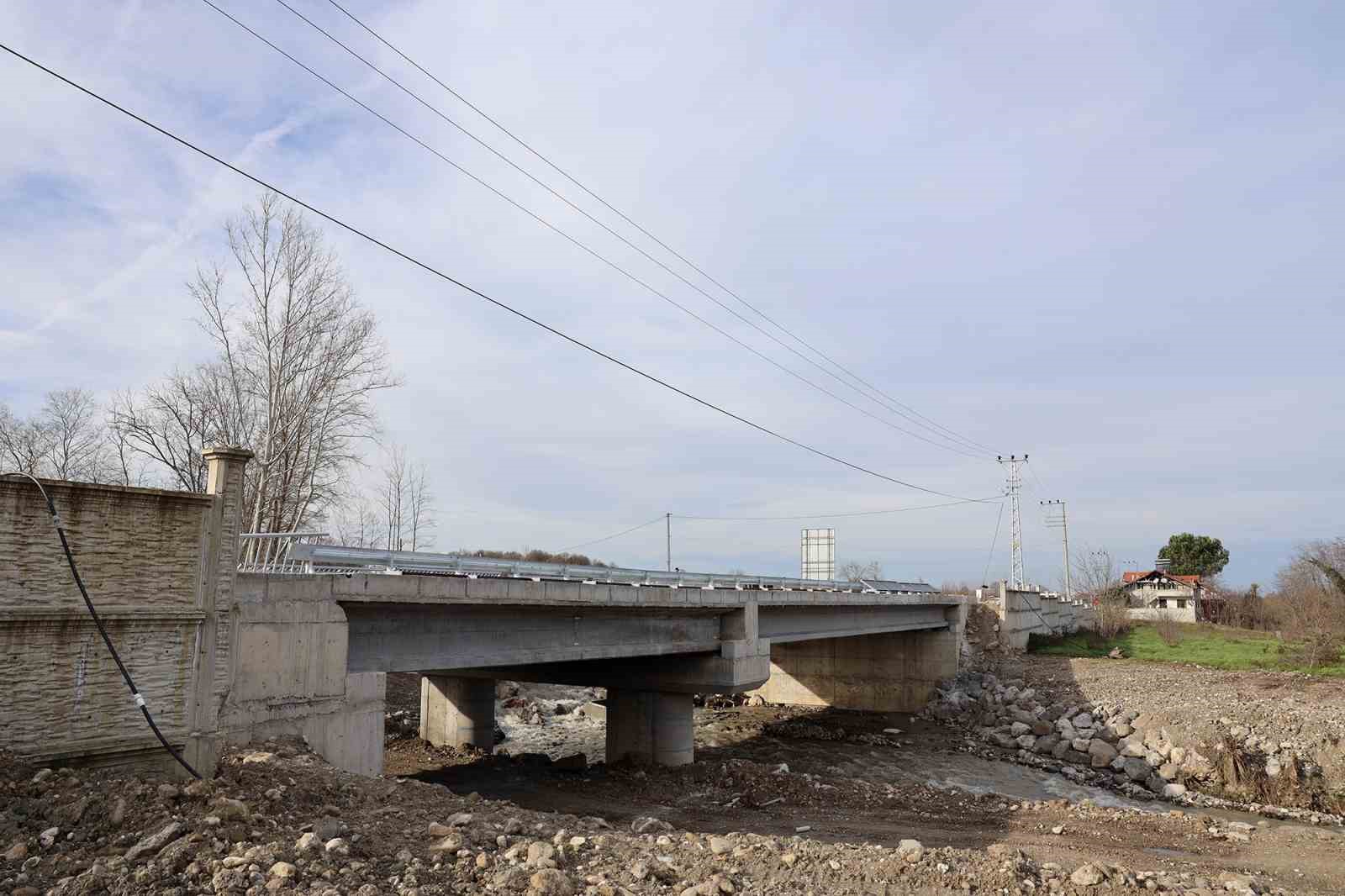 Mesudiye Köprüsü ulaşım için gün sayıyor
