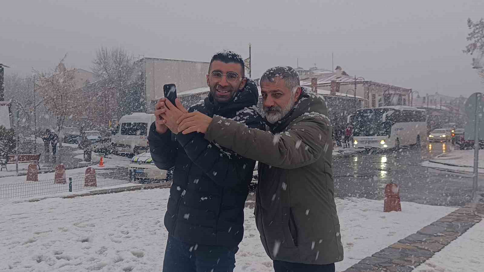 Meteoroloji uyarmıştı: Kars’ta yoğun kar yağışı başladı
