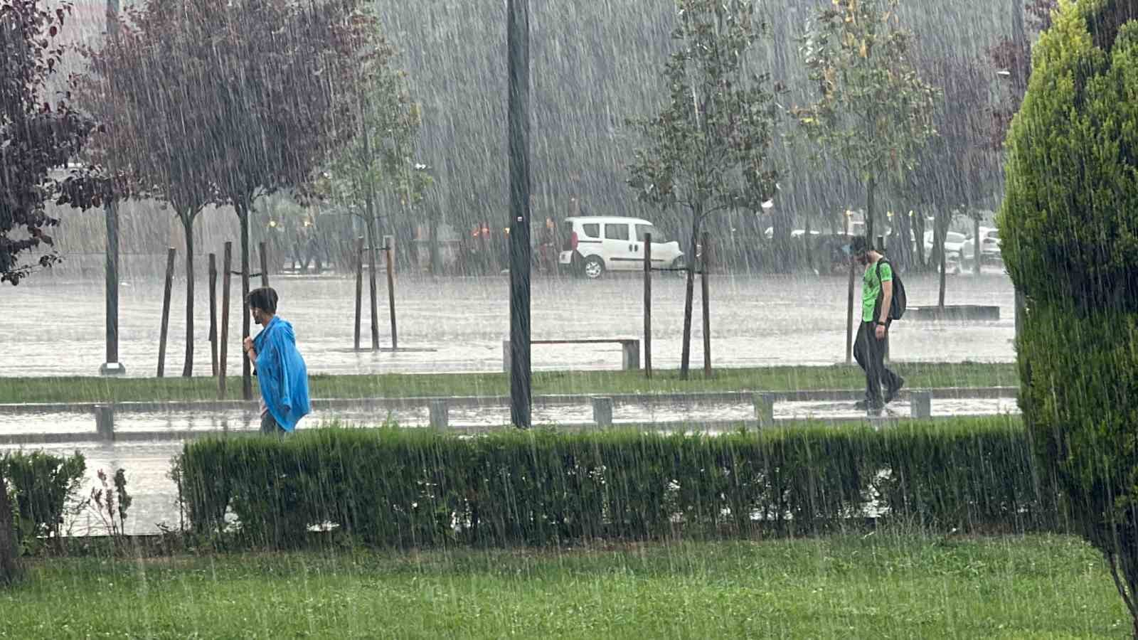 Meteorolojiden kuvvetli yağış uyarısı
