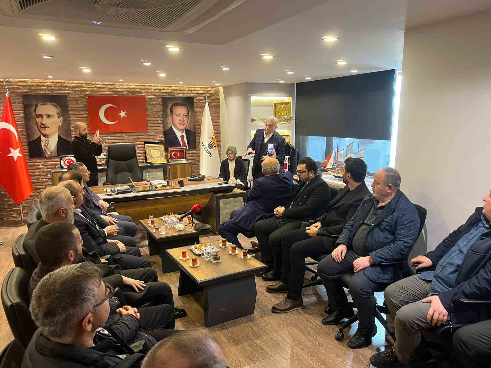 Metin Külünk Sinop’ta partililerle bir araya geldi
