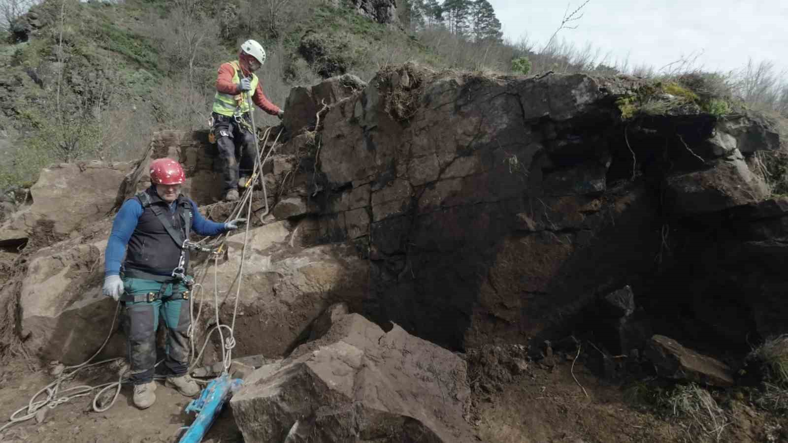 Metrelerce yükseklikte tehlikeli görev
