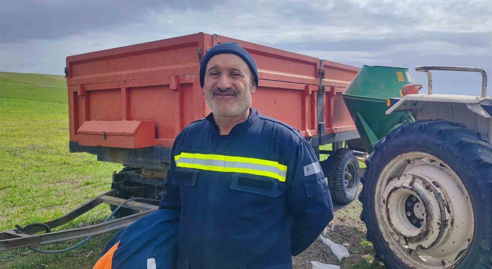 Mevsim yağmurları öncesi çiftçiler gübre mesaisine başladı
