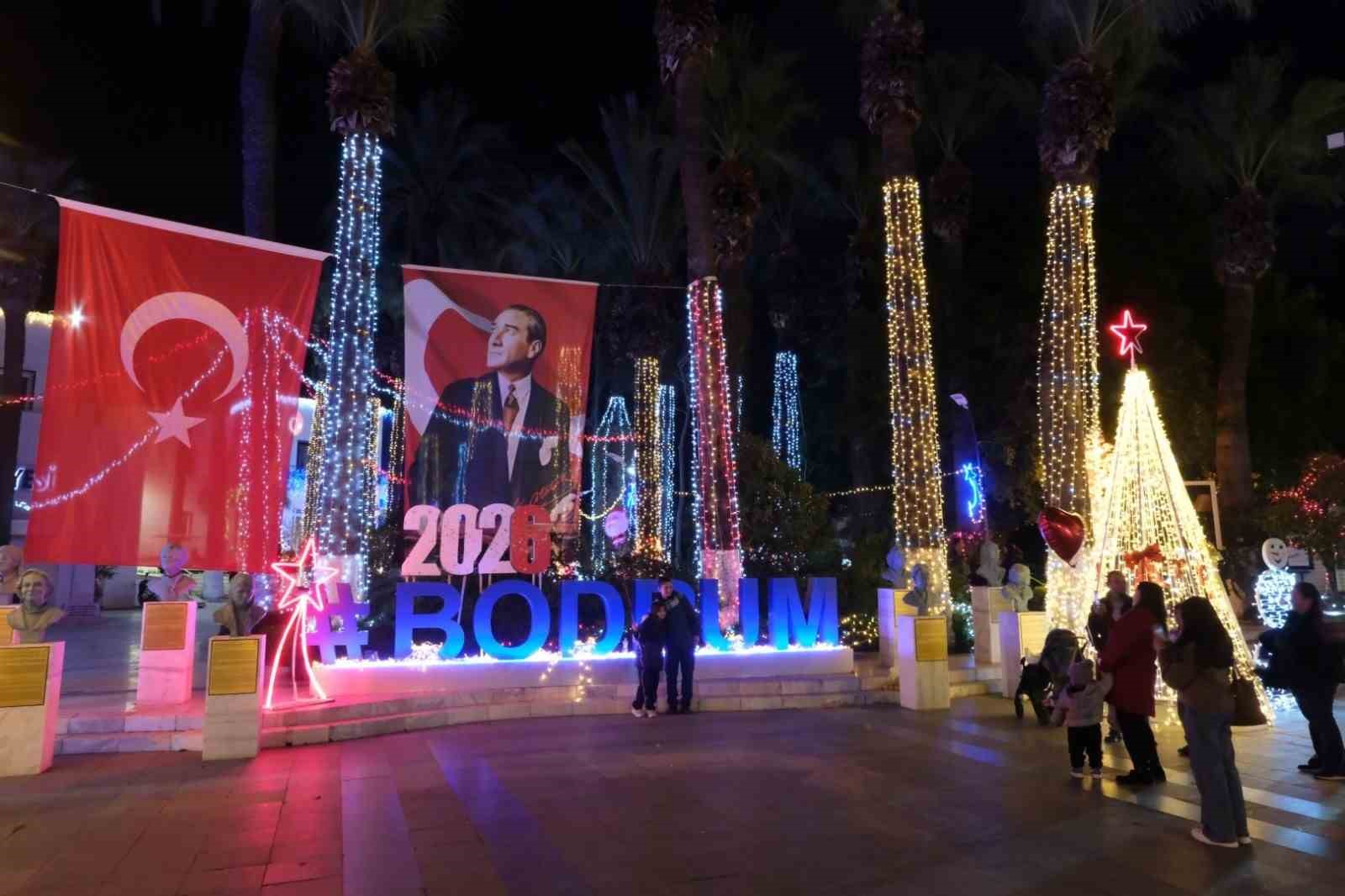 Meydanın ışıltısı fotoğraf karelerine yansıdı
