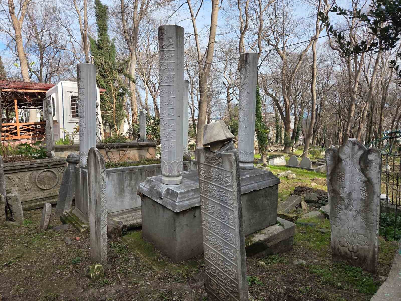 Mezar taşları Pontus vahşetini anlatıyor
