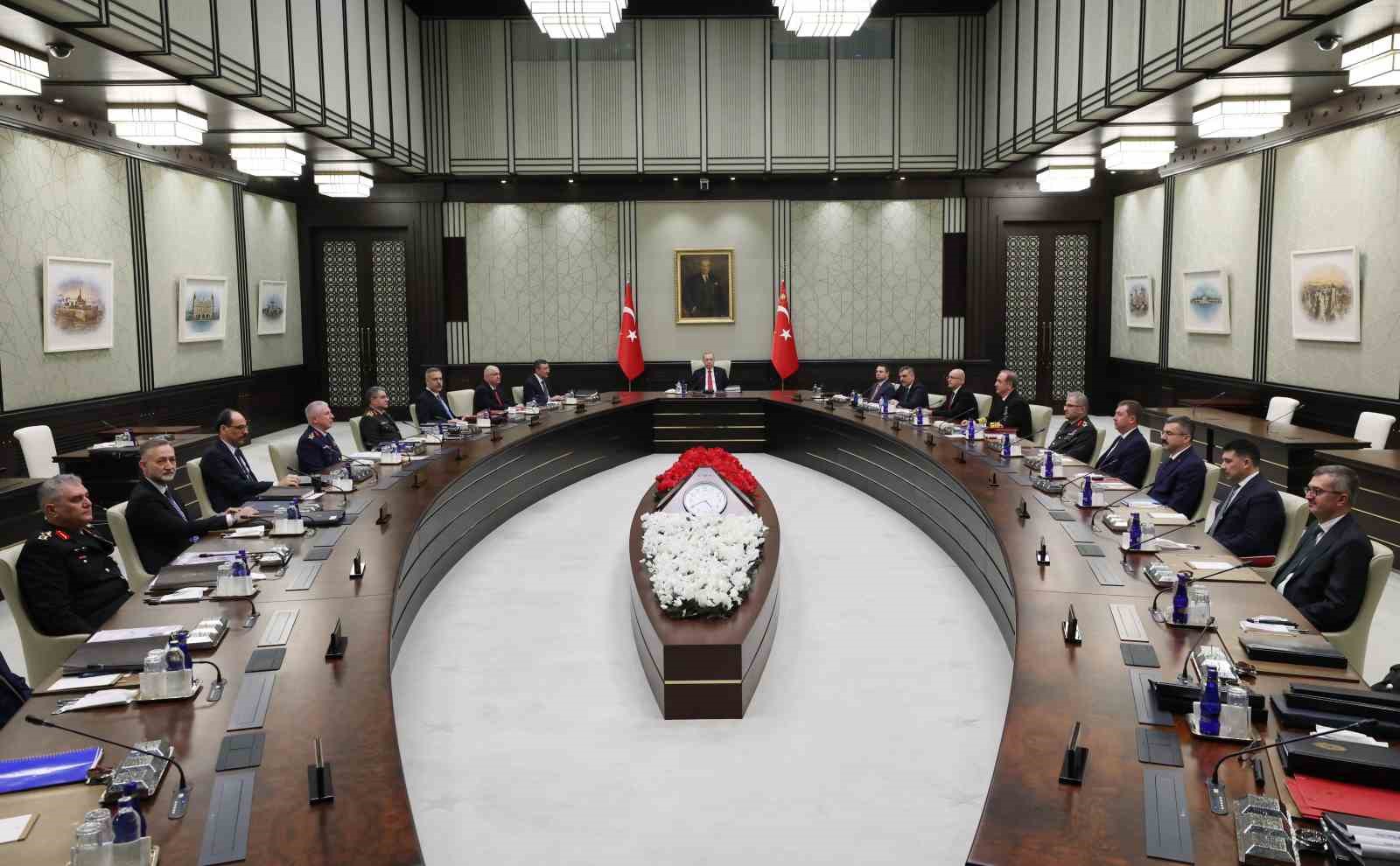 MGK Bildirisi: "Terörün milletimizin gündeminden geri dönmemek üzere çıkarılacağı vurgulanmıştır"
