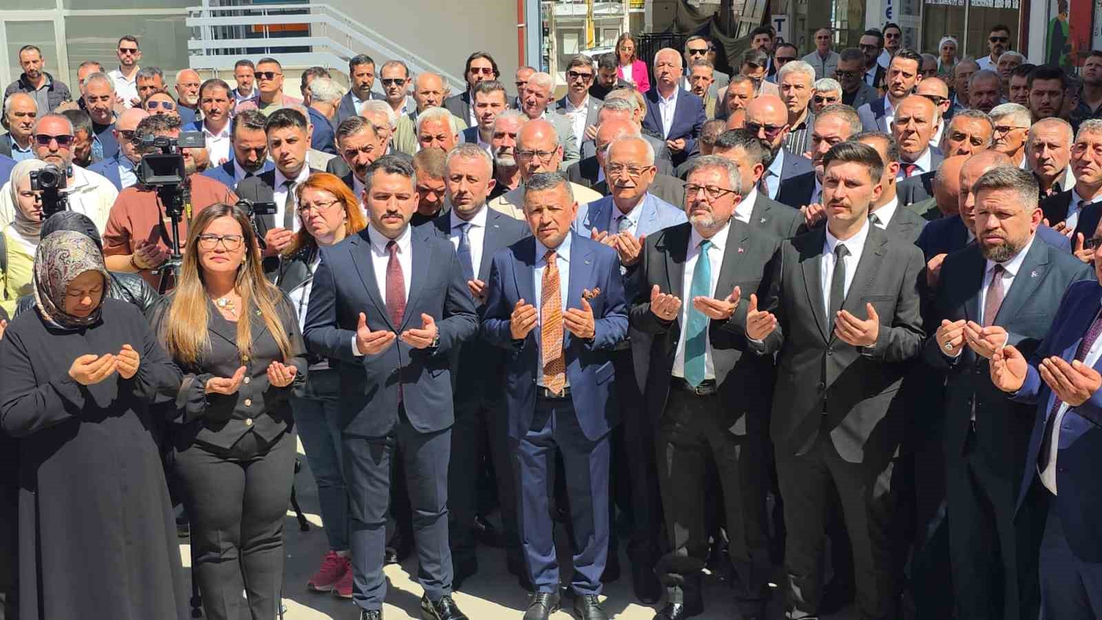 MHP Kütahya İl Başkanlığı’na atanan Türker görevi devraldı
