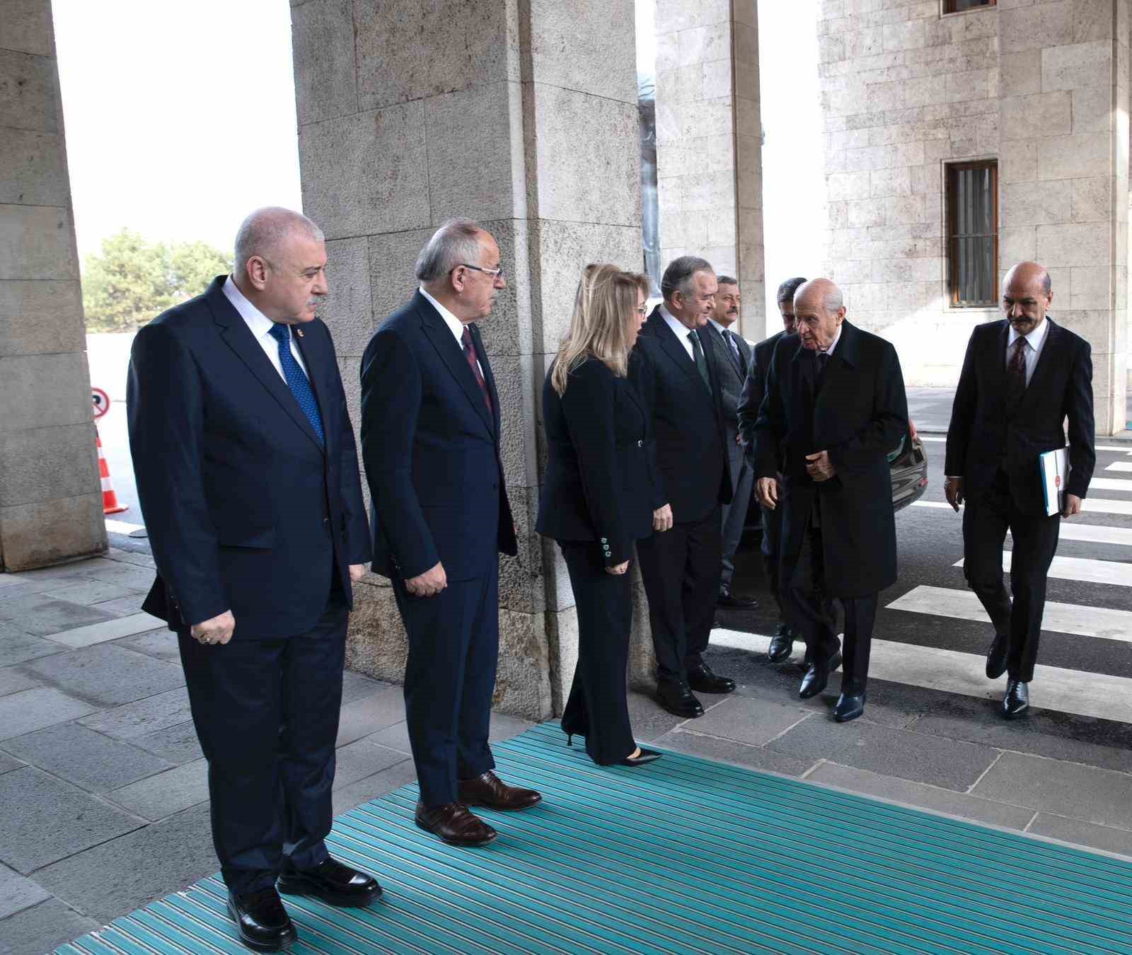 MHP lideri Bahçeli: "Anadolu huzura, Öcalan umuda, Ahmetler makama ve Demirtaş yuvasına dönünceye kadar kararımız nettir"
