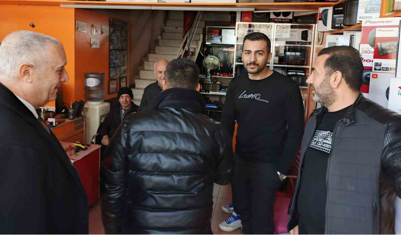 MHP Salihli’den ‘Hayırlı günler komşum’ ziyaretleri sürüyor
