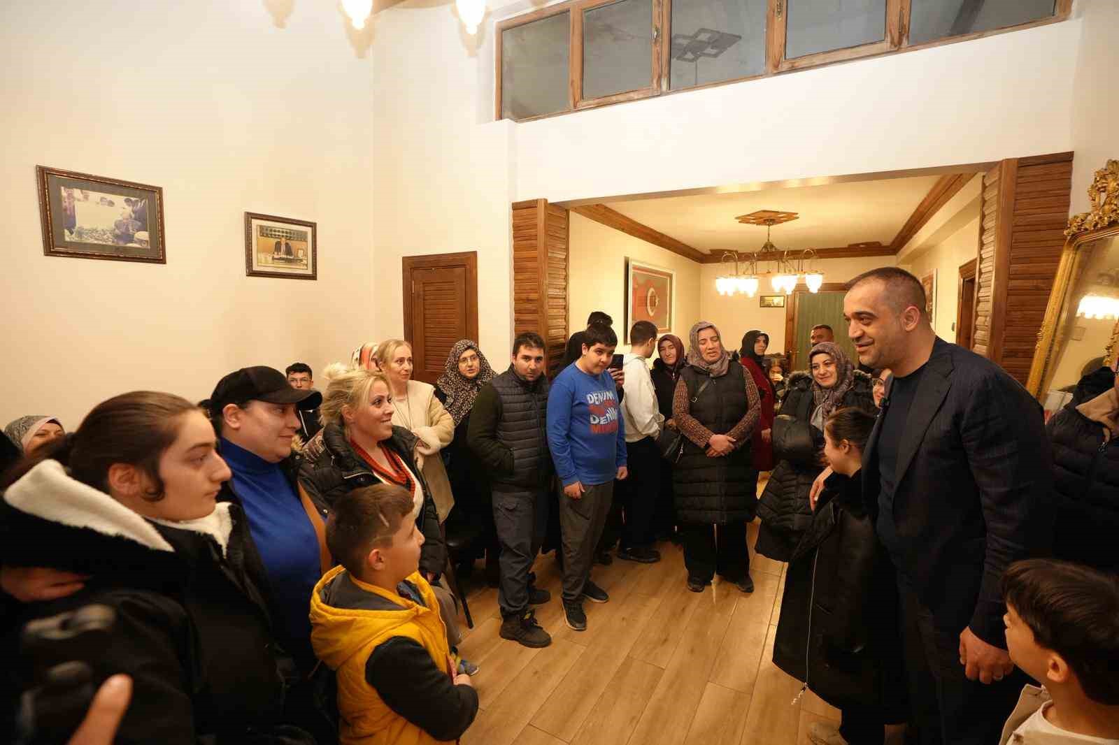 MHP’den 500 çocuğa bayramlık elbise
