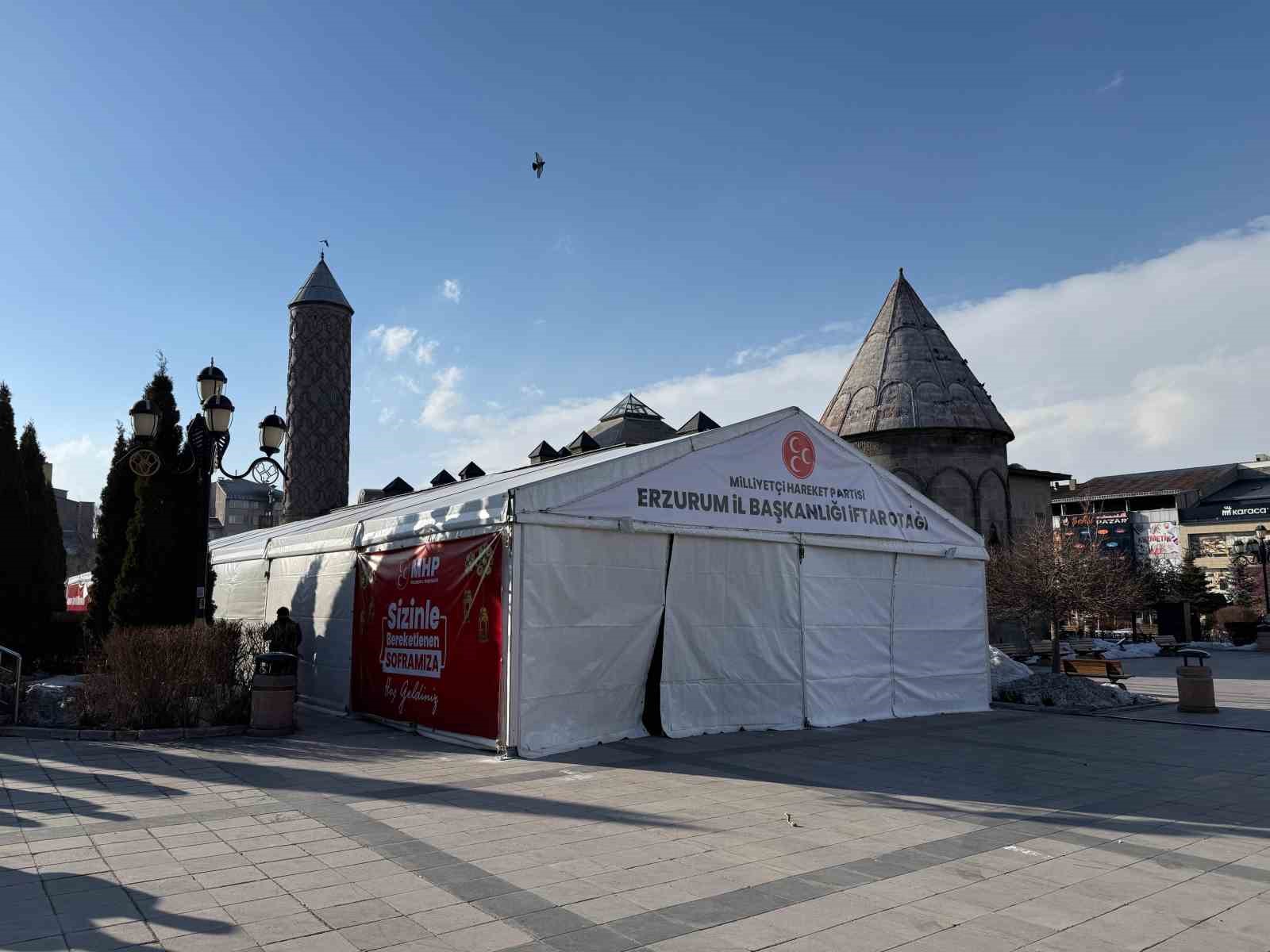 MHP’den ‘Bir sofra bin bereket’ temalı iftar otağı
